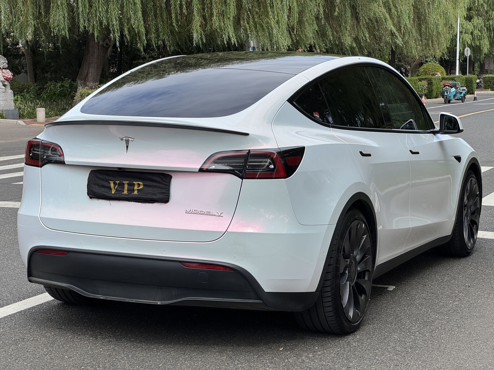 Tesla Model Y 2022 car image #8