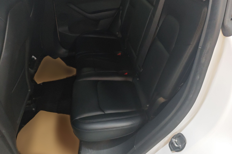 Tesla Model Y 2024 #13 Tesla Model Y 2024 car image #13