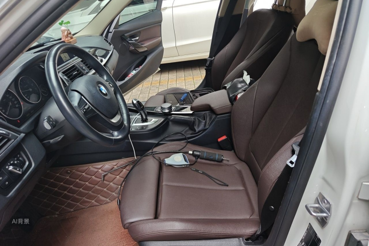 BMW 3 Series 2019 car image #17