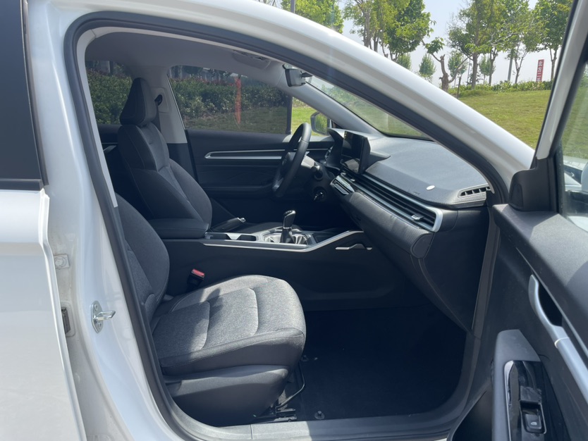 GEELY Emgrand 2025 image de voiture #9