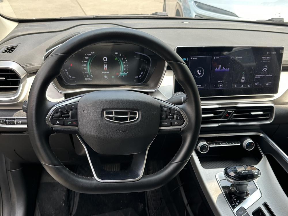 GEELY Coolray 2023 #9 GEELY Coolray 2023 car image #9