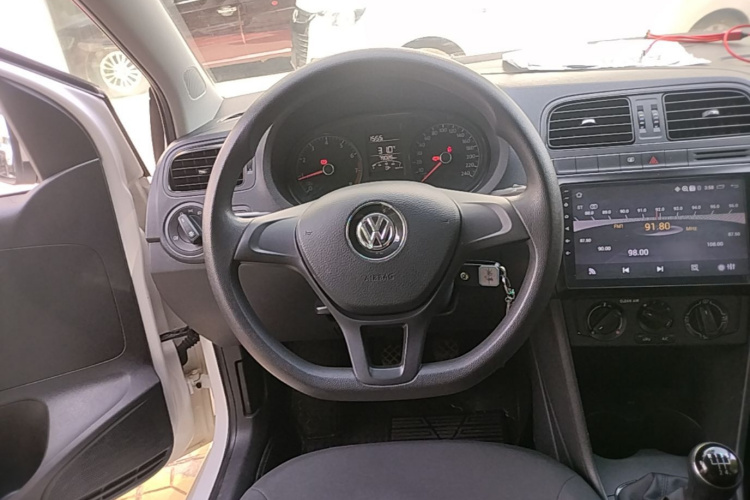 Volkswagen Polo 2017 #11 Volkswagen Polo 2017 car image #11
