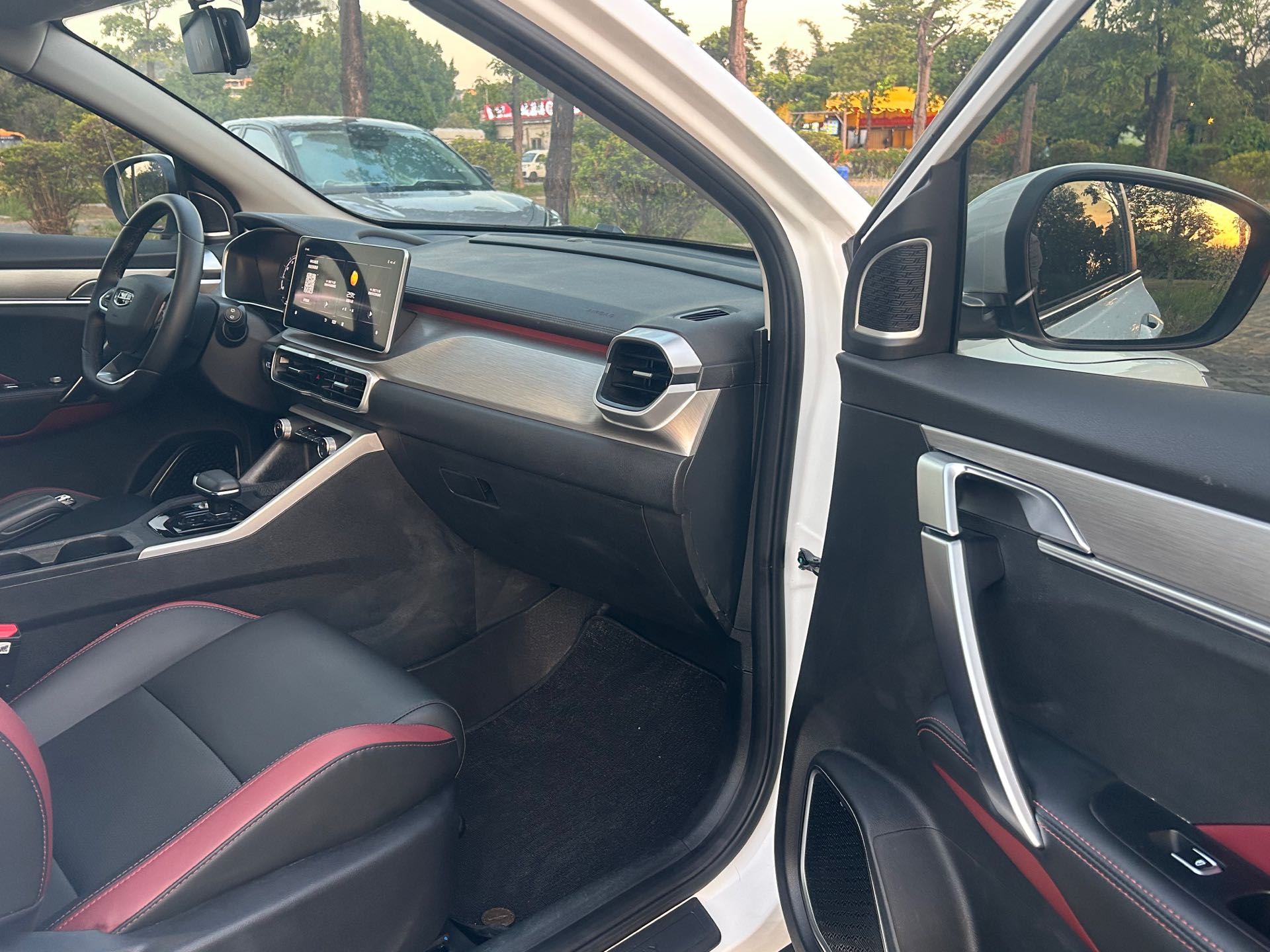 GEELY Coolray 2022 #5 GEELY Coolray 2022 car image #5