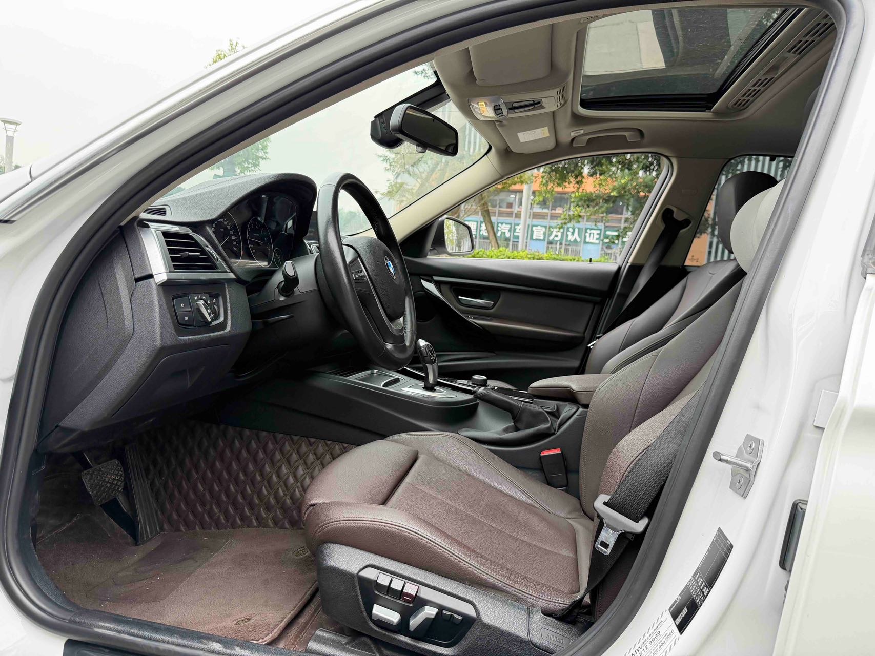 BMW 3 Series 2018 #9 BMW 3 Series 2018 car image #9