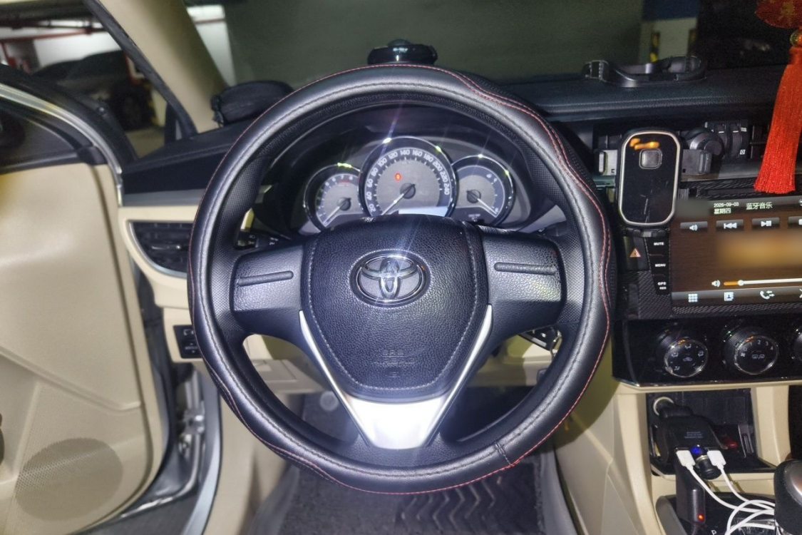 Toyota Corolla 2016 #22 Toyota Corolla 2016 car image #22