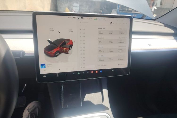 Tesla Model Y 2024 #13 Tesla Model Y 2024 immagine di auto #13