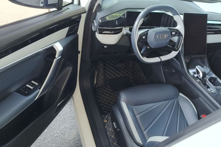 GEELY Boyue L 2023 изображение автомобиля #16