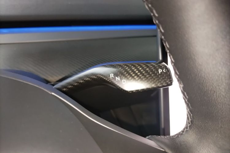 Tesla Model Y 2022 car image #14
