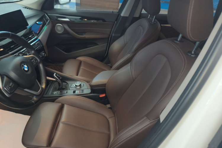 BMW X1 2021 imagen de coche #15