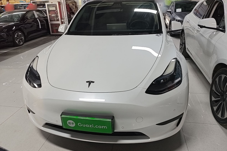 Tesla Model Y 2022 #3 Tesla Model Y 2022 car image #3