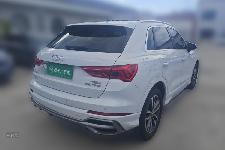 Audi Q3 2020 car image #7