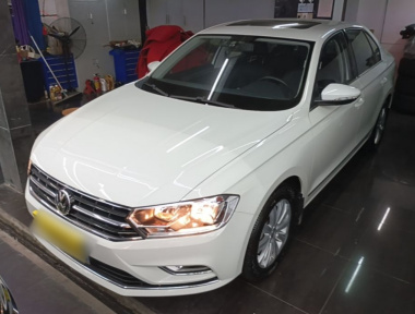 Volkswagen Bora 2017 immagine di auto 