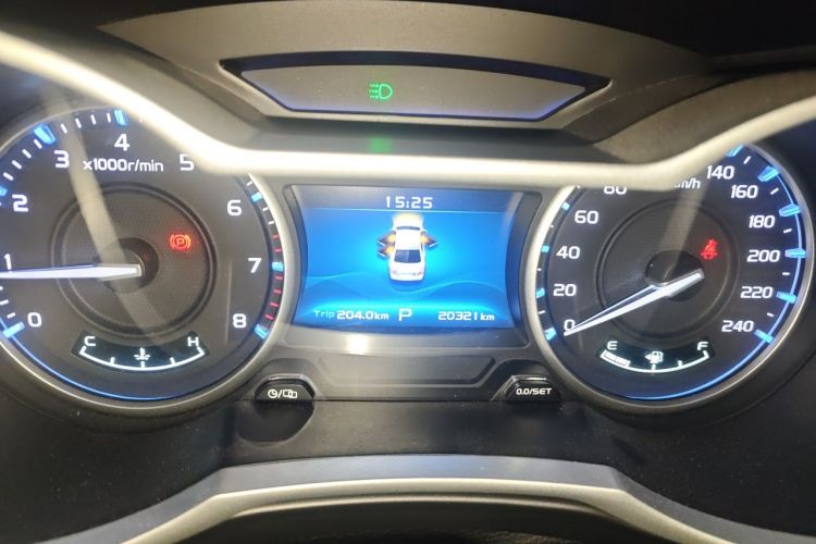 GEELY Emgrand 2018 car image #12