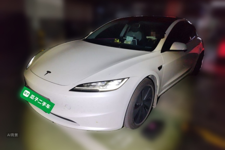 Tesla Model 3 2025 car image #2