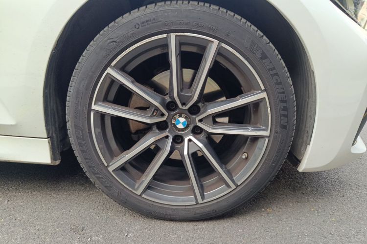 BMW 3 Series 2022 car image #6