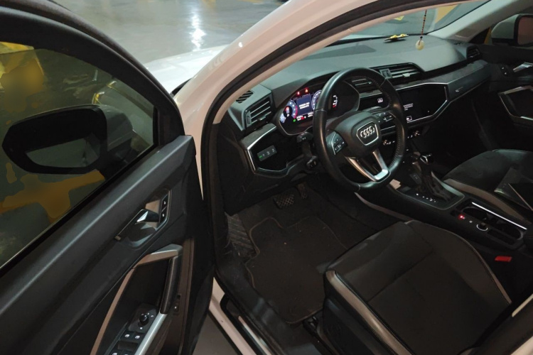 Audi Q3 2020 #9 Audi Q3 2020 car image #9