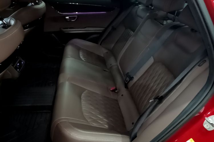 BYD Han 2021 صورة سيارة #17