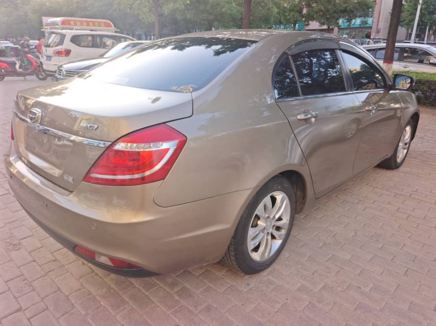 GEELY Emgrand 2015 immagine di auto #8