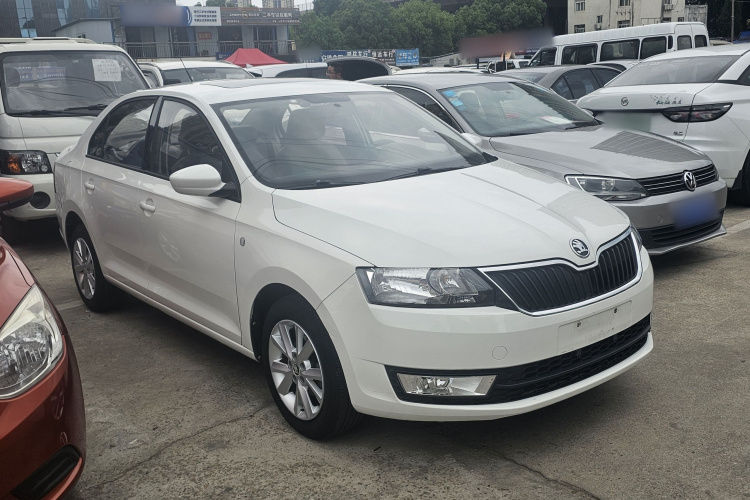 Skoda Rapid 2017 #6 Skoda Rapid 2017 car image #6