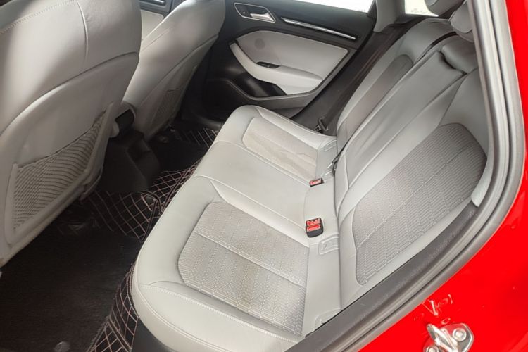 Audi A3 2019 car image #17