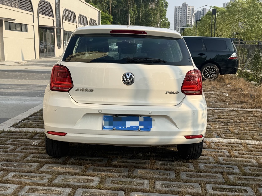 Volkswagen Polo 2016 car image #8