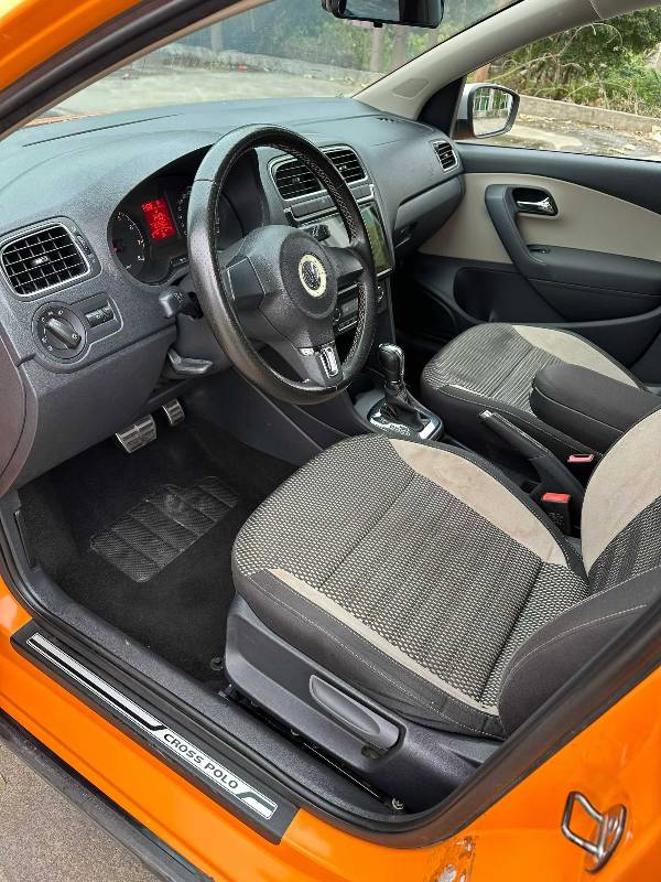 Volkswagen Polo 2014 car image #7