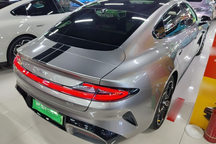 MI SU7 2025 car image #7