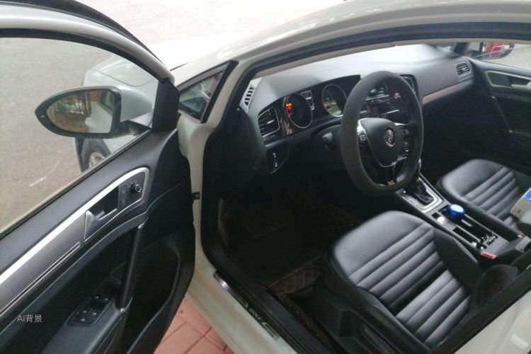 Volkswagen Golf 2019 car image #18