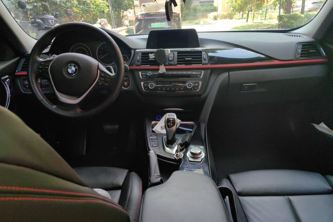 BMW 3 Series 2015 car image #21