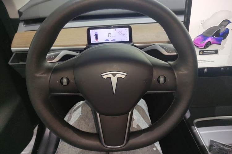 Tesla Model Y 2022 #11 Tesla Model Y 2022 car image #11