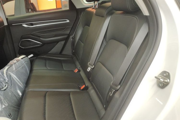 GEELY Emgrand 2022 #17 GEELY Emgrand 2022 car image #17