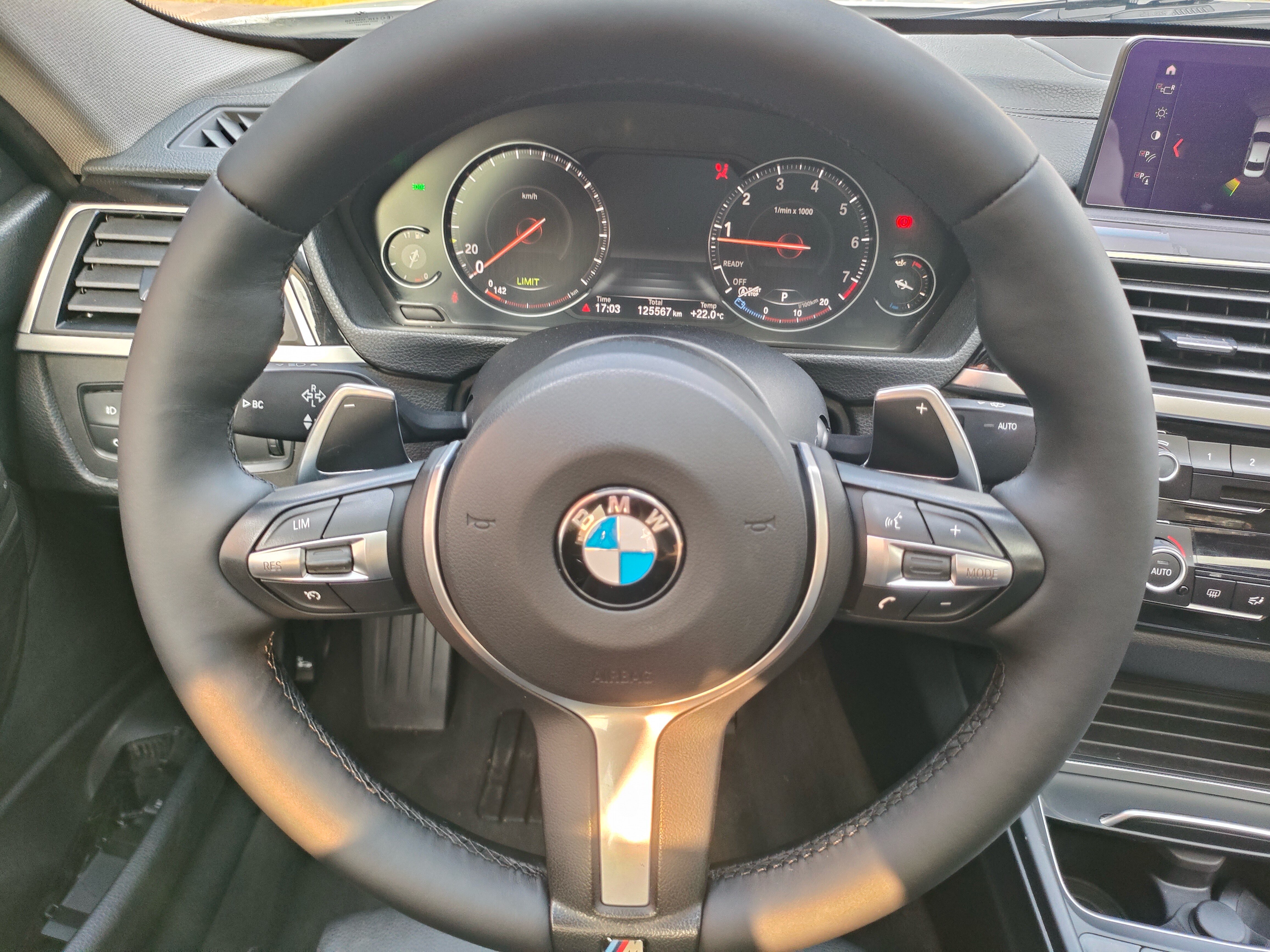 BMW 3 Series 2018 #11 BMW 3 Series 2018 car image #11