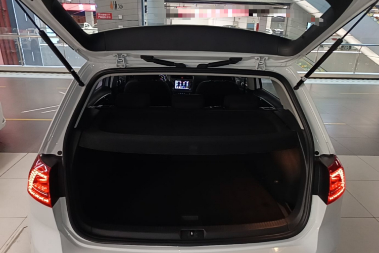 Volkswagen Golf 2015 car image #27