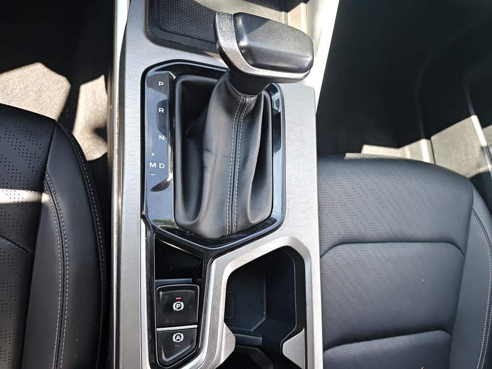 GEELY Emgrand 2021 car image #13