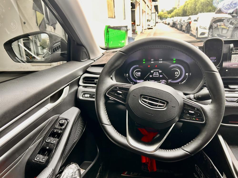 GEELY Emgrand 2023 car image #12