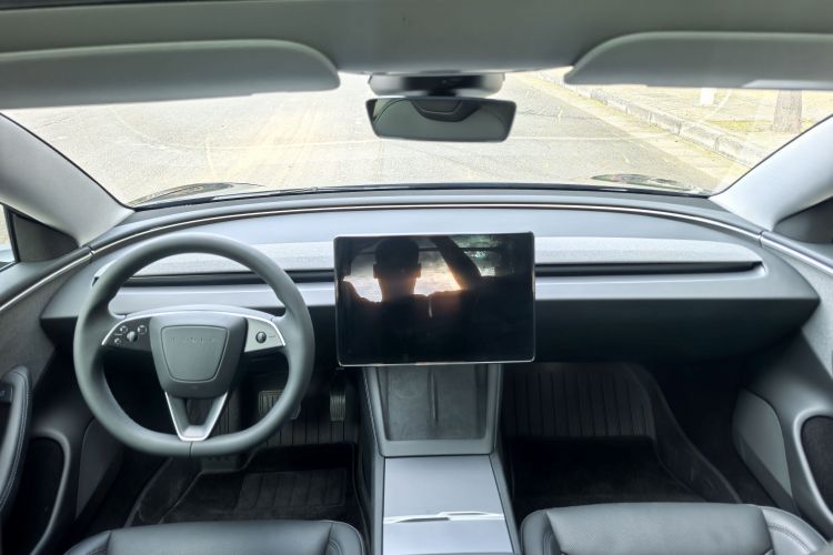 Tesla Model 3 2024 #12 Tesla Model 3 2024 car image #12