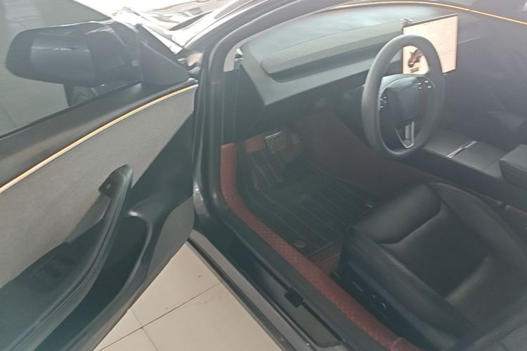 Tesla Model 3 2024 immagine di auto #9