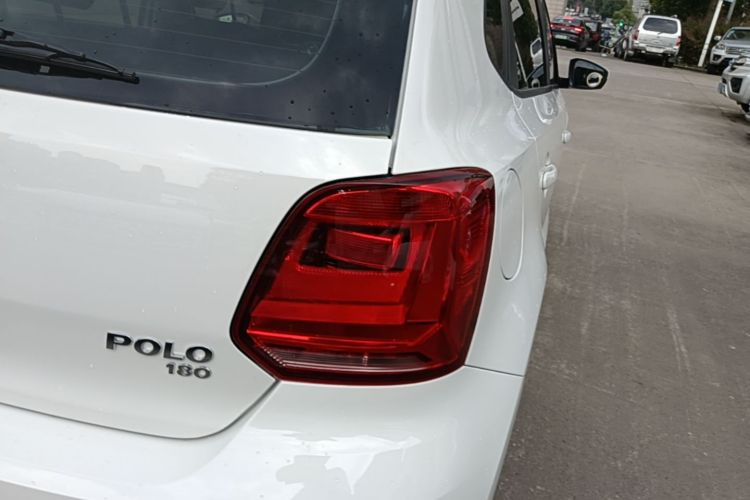 Volkswagen Polo 2019 car image #8