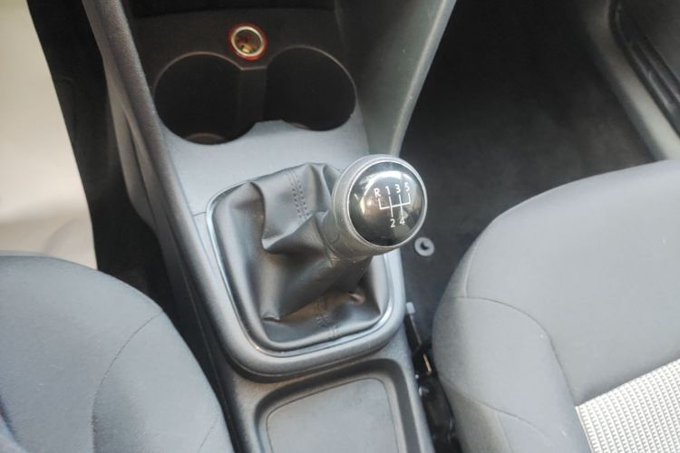 Volkswagen Polo 2016 #14 Volkswagen Polo 2016 car image #14