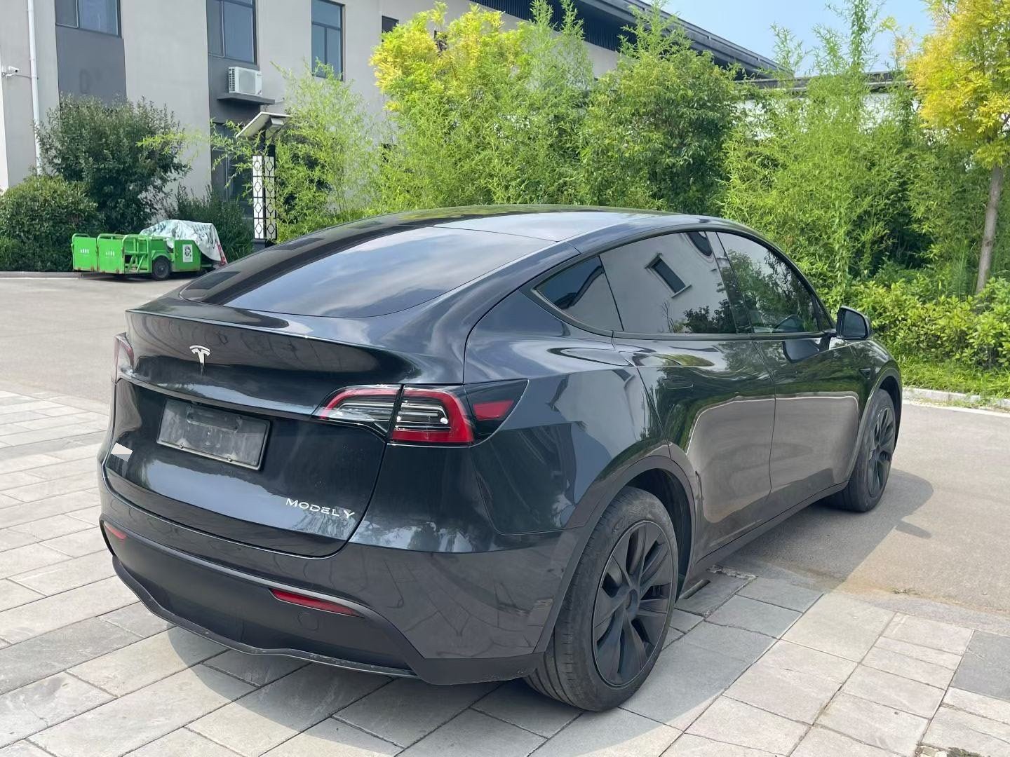 Tesla Model Y 2023 immagine di auto #6
