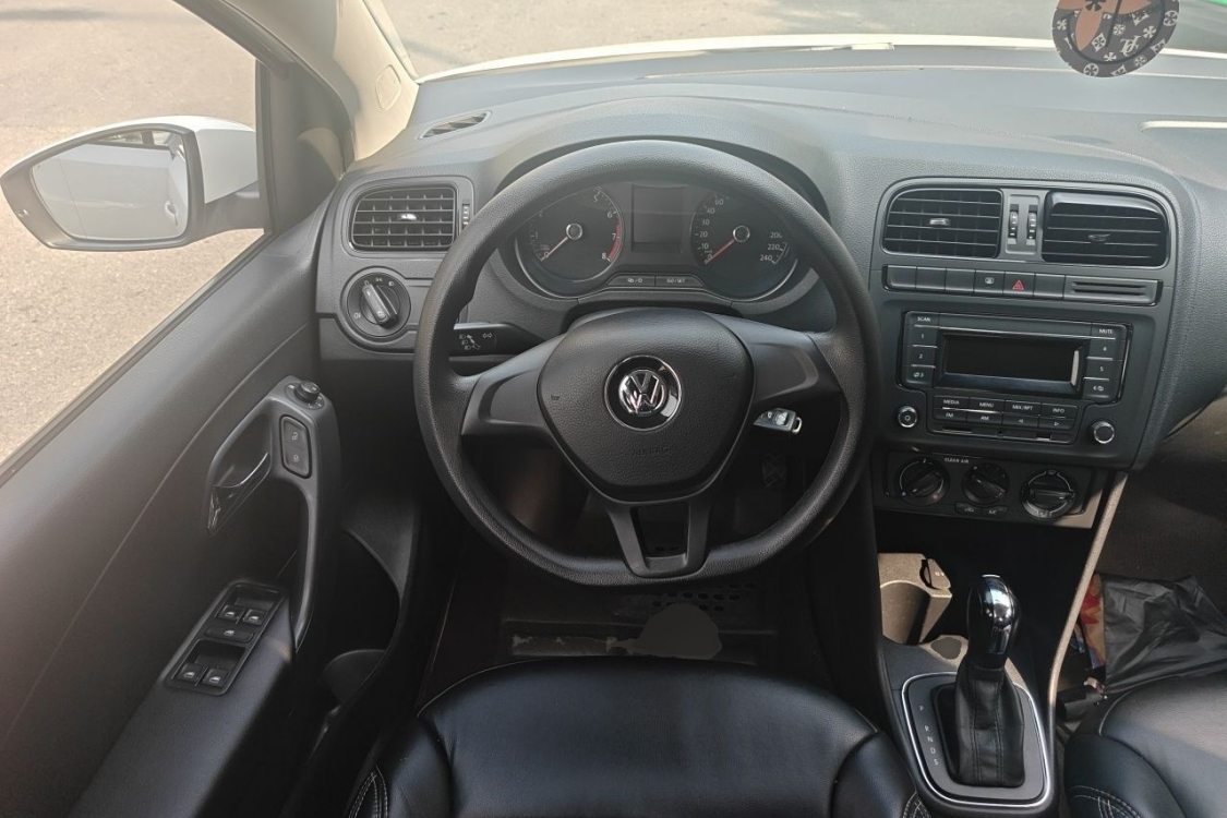 Volkswagen Polo 2016 #22 Volkswagen Polo 2016 car image #22