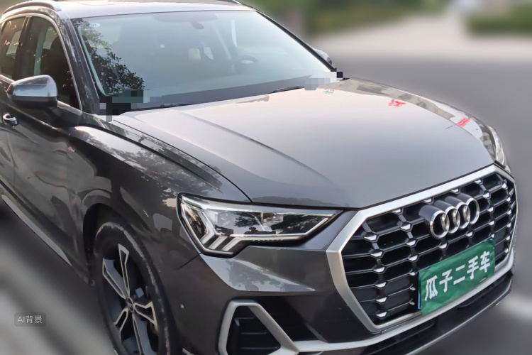 Audi Q3 2022 car image #4