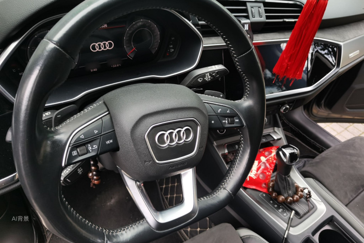 Audi Q3 2022 car image #12