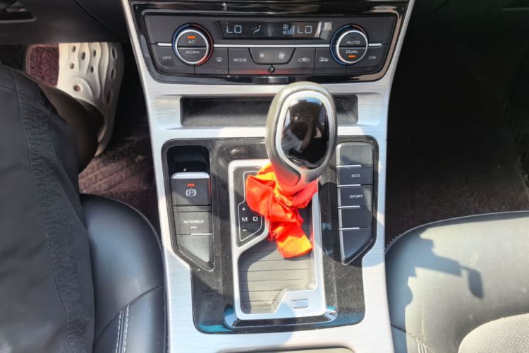 GEELY Emgrand GS 2019 #14 GEELY Emgrand GS 2019 صورة سيارة #14