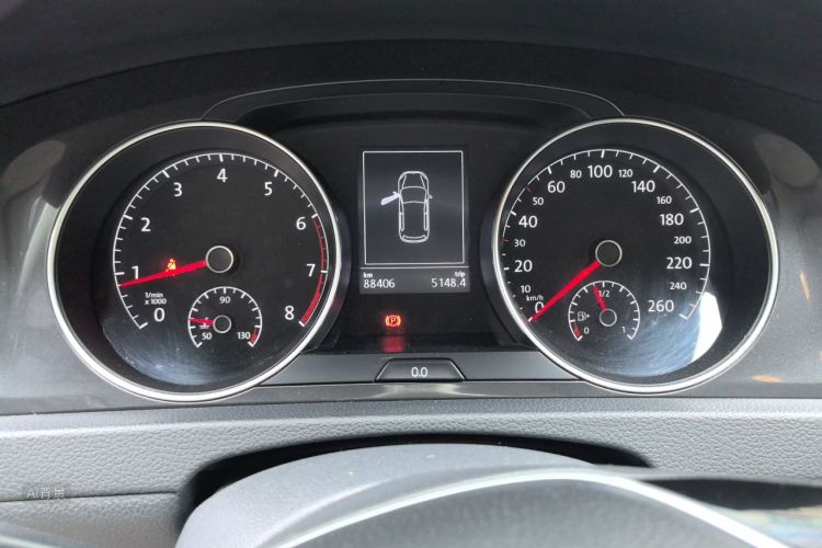 Volkswagen Golf 2017 car image #13