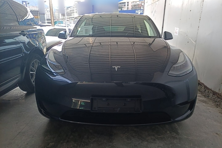 Tesla Model Y 2024 #3 Tesla Model Y 2024 car image #3