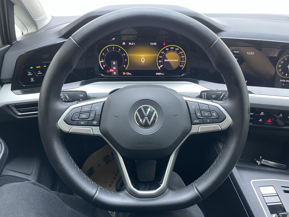 Volkswagen Golf 2022 car image #20