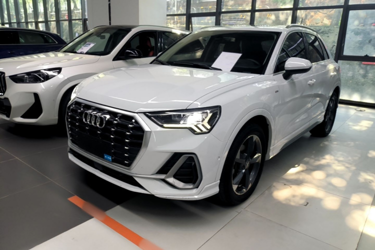 Audi Q3 2021 #2 Audi Q3 2021 car image #2