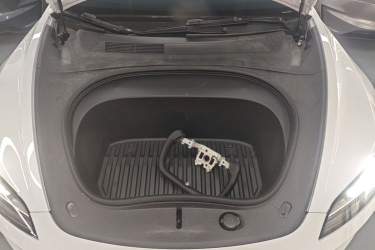 Tesla Model 3 2024 car image #20