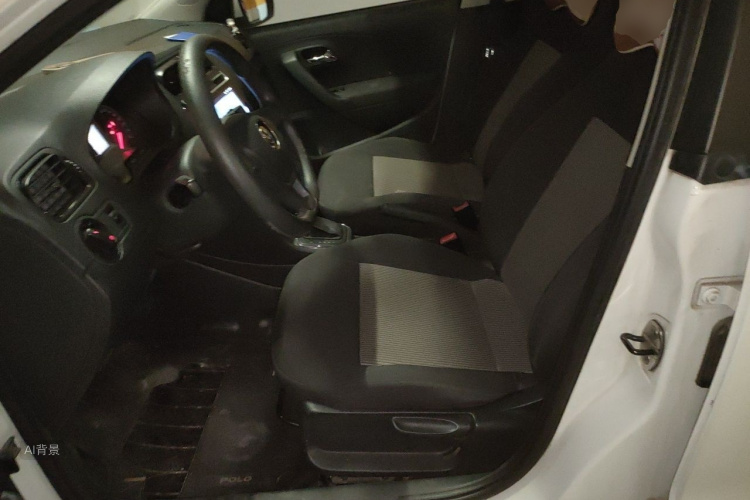 Volkswagen Polo 2016 car image #17